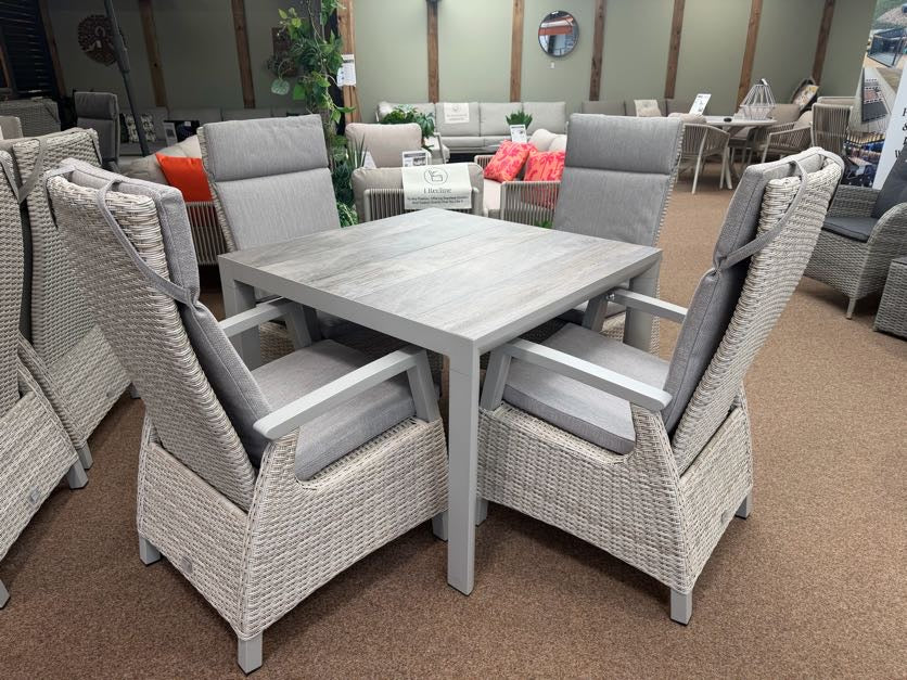 Kendal 4 Seat Outdoor Reclining Dining Set All Weather in Natural | Vila - NTC Homes, Inc.