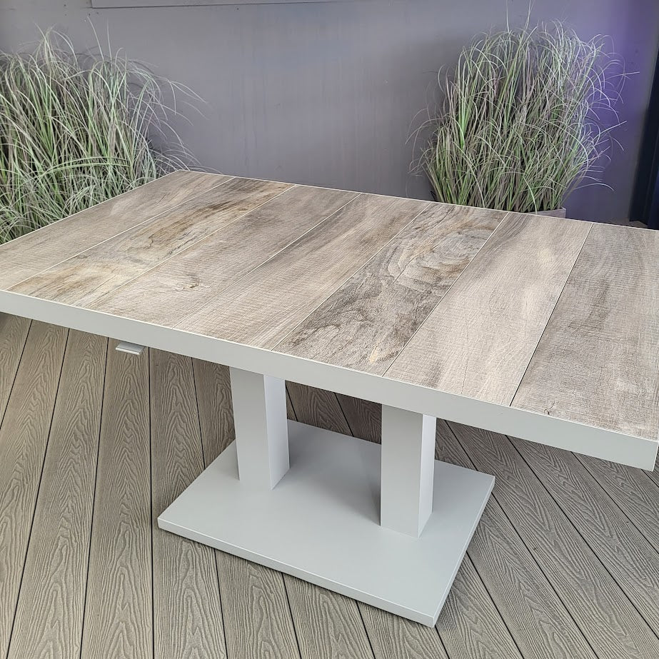 Reclining Lounge Set with Adjustable Kendal Table in Natural | Bowness By Vila - NTC Homes, Inc.