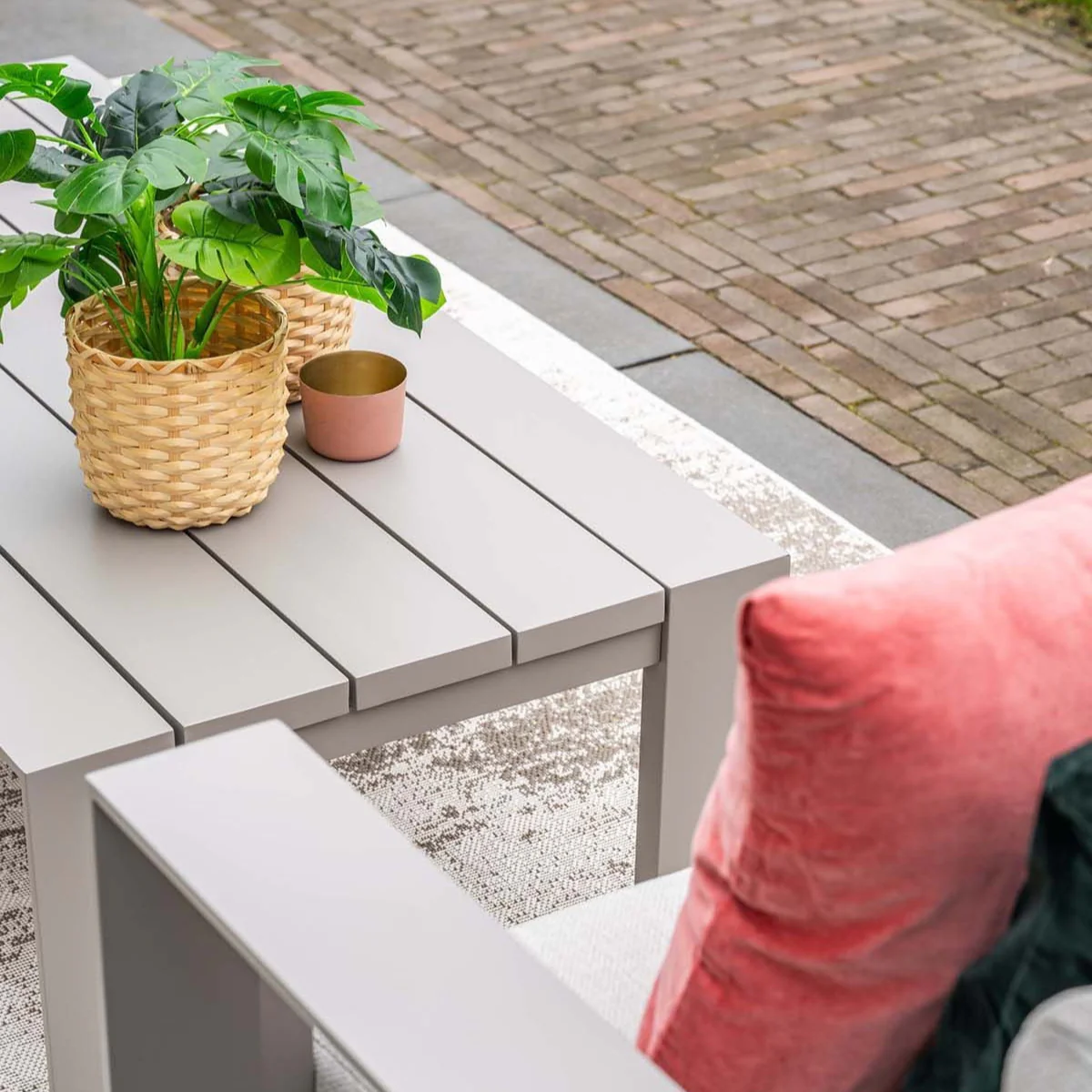 Levanto Outdoor Coffee Table | Garden Impressions - NTC Homes, Inc.