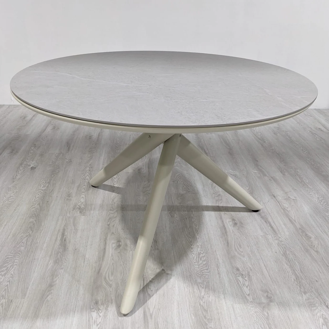Outdoor Round 120cm Sintered Stone Table In Cream - Arnside By Vila - NTC Homes, Inc.